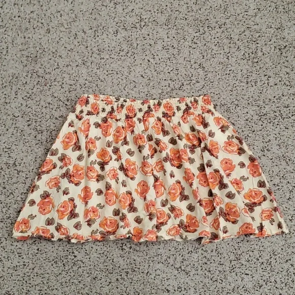 ADAM LEVINE Collection Lined Floral Mini Skirt