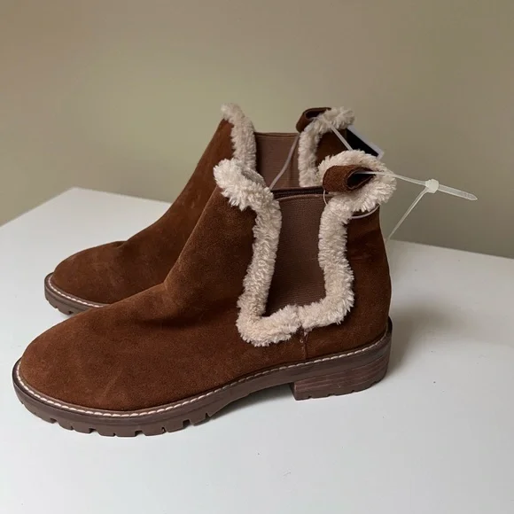 Steve Madden Water Resistant Suede Ankle Boots with Faux Fur‎ Trim Size 6.5