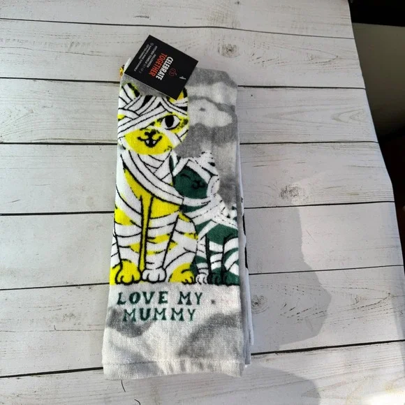 Celebrate Together Halloween Kitchen Towels Set 2 Love My Mummy Cats New‎