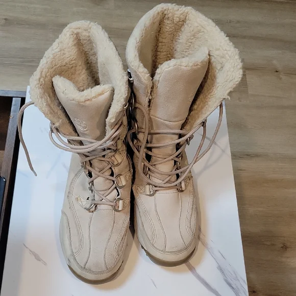 Timberland Women's Beige Winter Boots Size 8