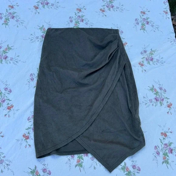 Green velvety fairy skirt by blue blush size‎ small