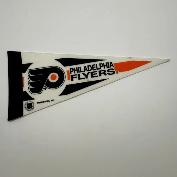 Philadelphia Flyers Vintage 90s Trench NHL Hockey Mini Pennant 9