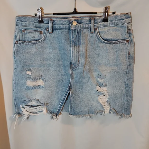 We The Free Distreesed Denim Mini Skirt - 30