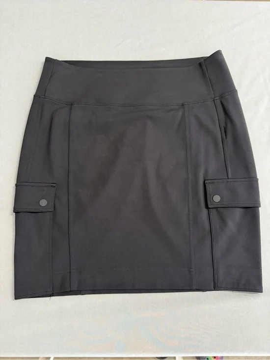 Athleta Delancey Cargo Skirt Women’s Medium Black Stretch Utility Mini Skirt