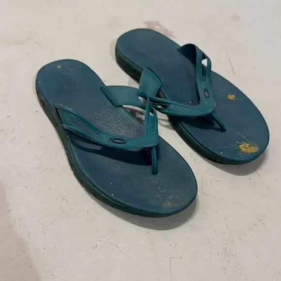 Oakley Men's Blue and Green Flipflops