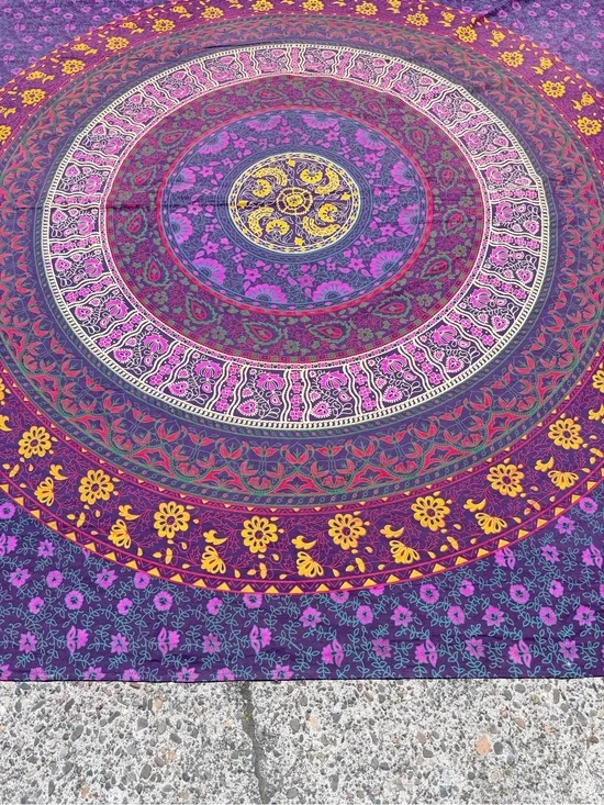 Urban Outfitters Magical Thinking Violet Elephant Tapestry Bedspread 82x98 Queen