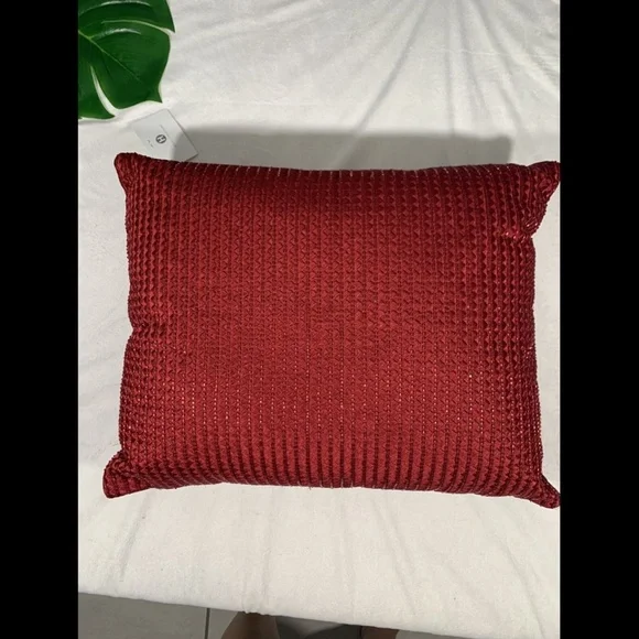 NWT Hotel Collection Red Luxe‎ Border 16