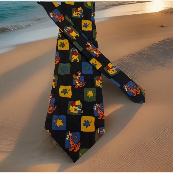 VINTAGE DISNEY Neck Tie WINNIE THE POOH & Tigger‎ Too Black Honey, Dad, Gift Fun