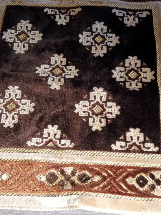 Decorative Brown and Cream Wall Tapestry - Elegant Geometric Pattern