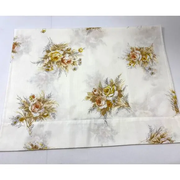 Vintage Standard Size Pillowcase 1970s Country-Home Floral Design Cottagecore