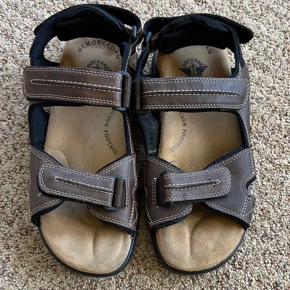Dockers Men's Newpage Outdoor Sandals Brown Leather Straps Memory Foam Size 8