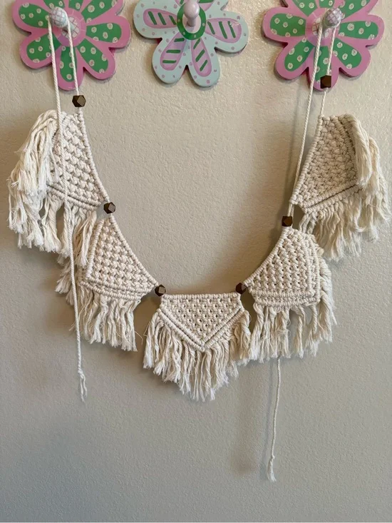 Handmade Macramé Triangle Fringe Garland - Natural Cotton