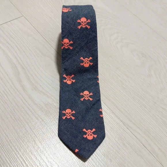 Old Navy Blue Tie with Orange‎ Skull Pattern Size XL