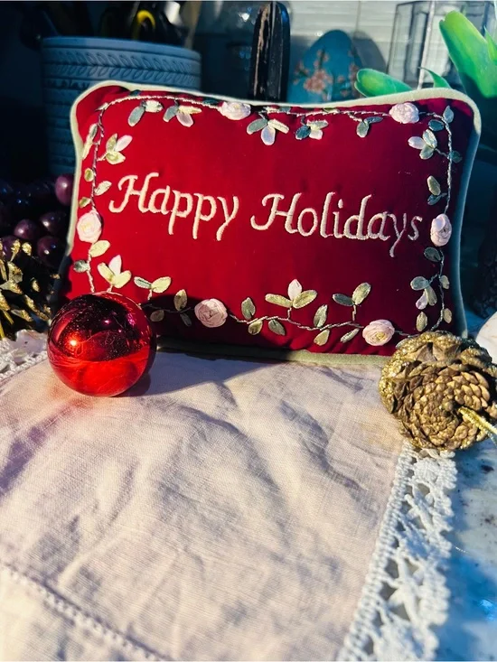 Embroidered 'Happy Holidays' Red Christmas Pillow Like New!