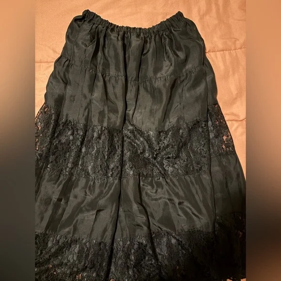 Worthington‎ Black Elastic Lace Tiered Waist Skirt