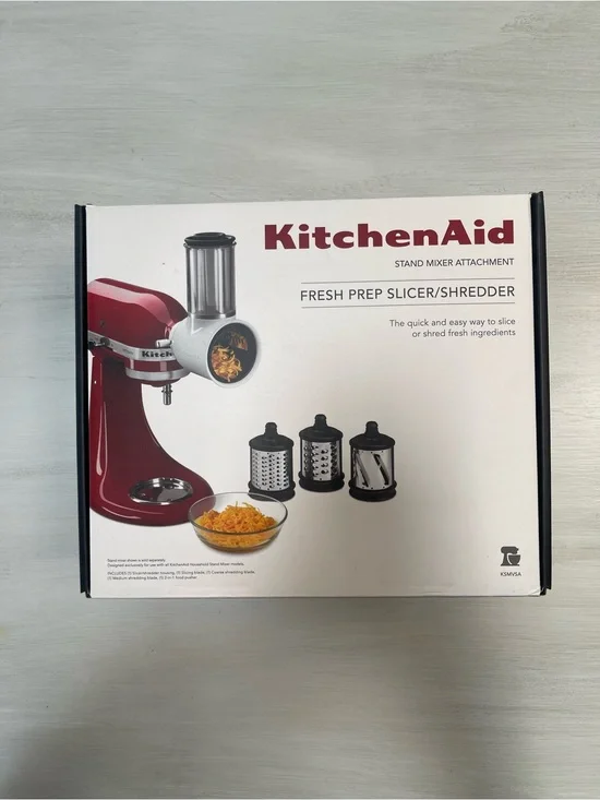 KitchenAid Fresh Prep Slicer/Shredder Attachment used once all 5 pieces included