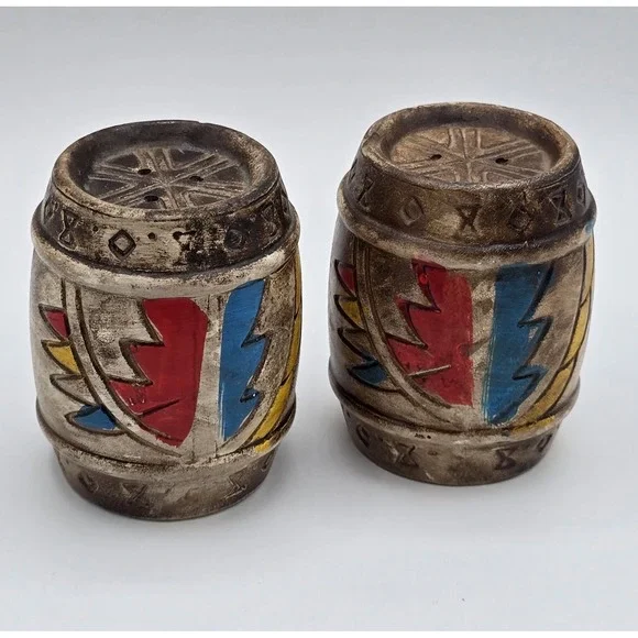 Pair of Vintage MCM Ceramic Salt Pepper Shakers‎ Indian Native American Barrels