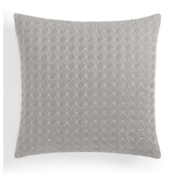 Hotel Collection Honeycomb Trellis 20x20 pillow NWT