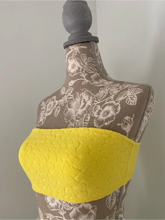 Frankies Bikinis Bandeau Bikini Top Bright Yellow Textured Floral Small