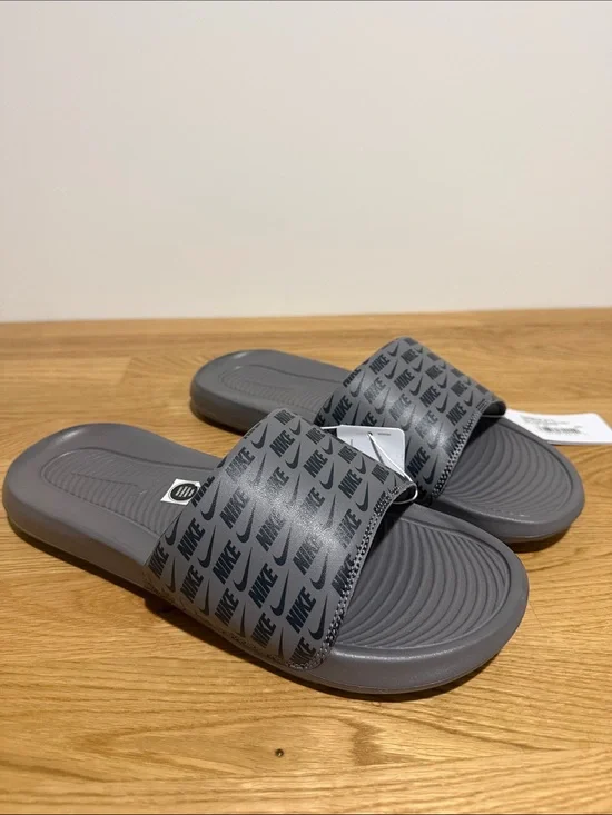 Nike Victori One Slide