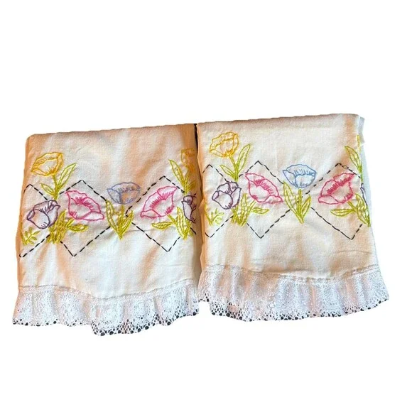 Vintage Embroidered Flowers Floral Pillowcases Set of 2 Multicolor 31.5” X 20.5”