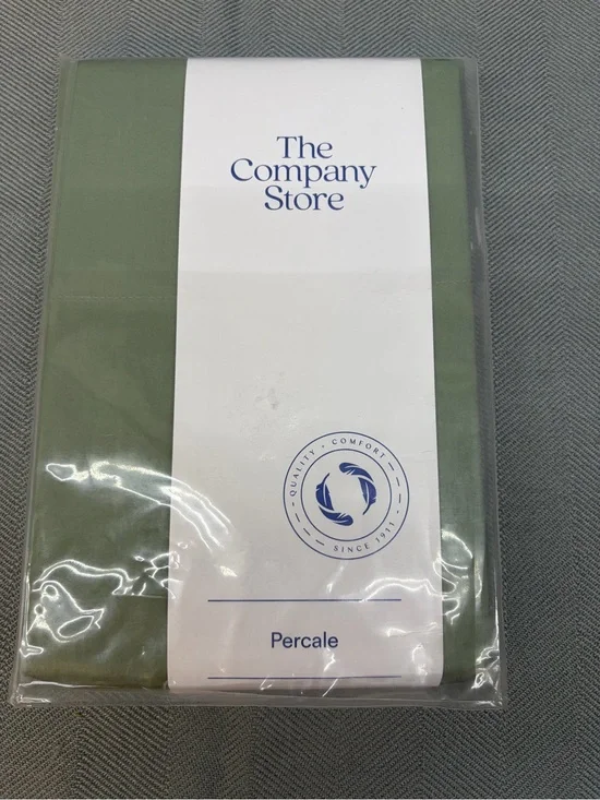 NWT the company store standard pillowcase percale color is THYME 20” x 30”