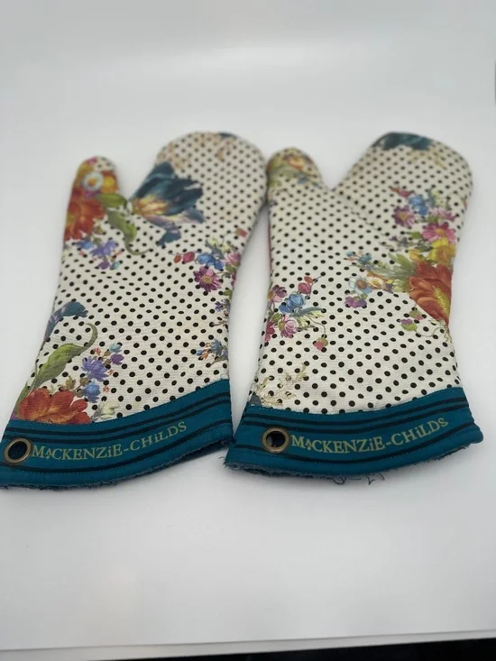 MacKenzie Child's Oven Mitt and Pot Holder