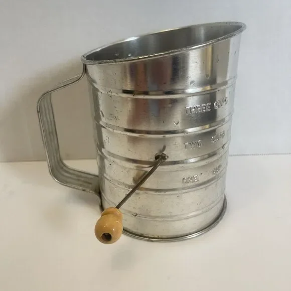 Vintage Aluminum Flour Sifter 3 Cup Wooden Handle Spinning