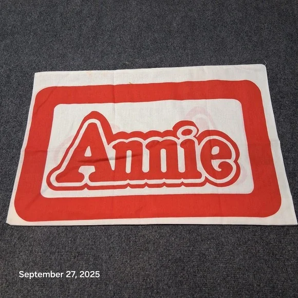 Little Orphan‎ Annie Spellout Throw Pillow Case Red White 1987 22x15