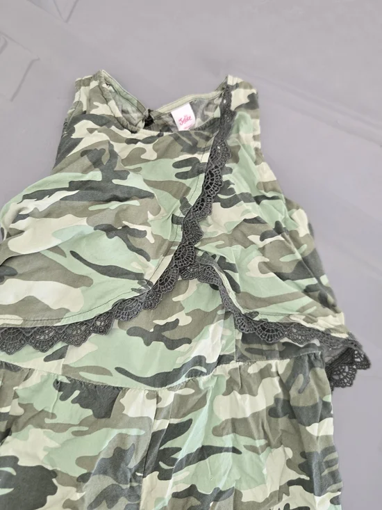 Justice Girls Sz 8 Plus Casual Sleeveless Jumper Green Camouflage Shorts