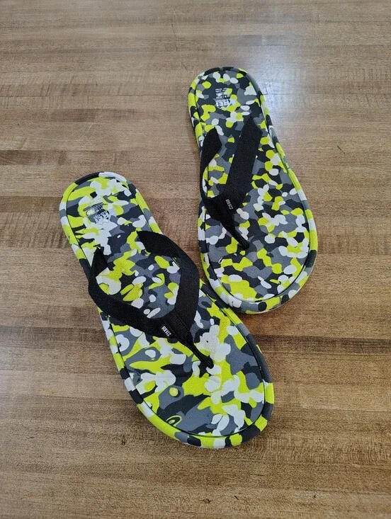 REI CO-OP Camo Yellow & Black Flip Flop Sandals Size M-9-W-10