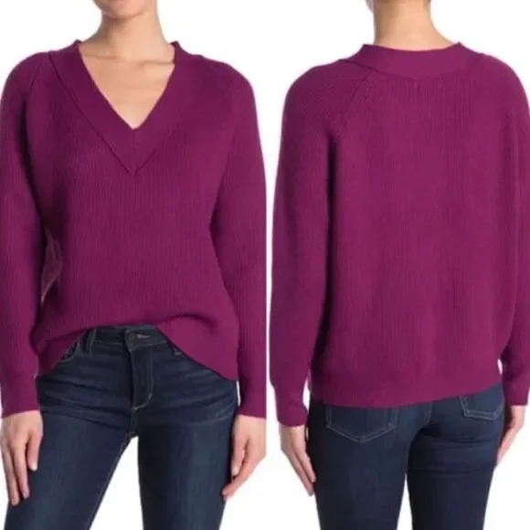 NEW FRNCH Paris Nordstrom’s Fuchsia V Neck Sweater S/M