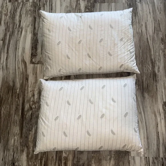 Set Of 2 Vintage White Down Feather Pillow Pillows 25X18 Inch Good Fill