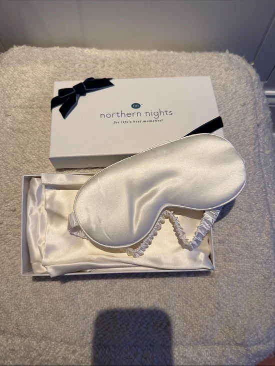 Women's Satin Pillowcase and Sleep Mask in Ivory