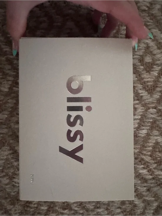 Bliss Metallic Pearl Beige Compact Case
