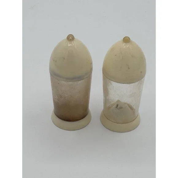 Vintage‎ Stanhome Salt & Pepper Ball Point Self Sealing Shakers - Plastic
