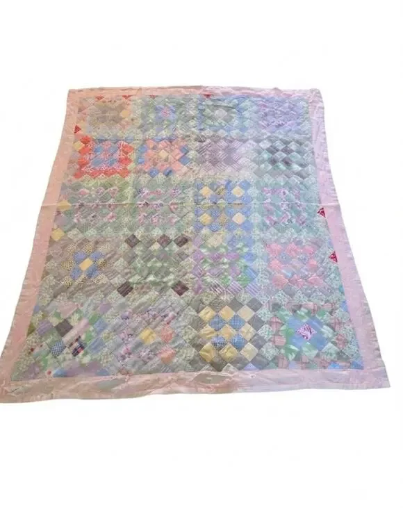 Vintage Handmade Patchwork Trip Around The World Quilt 87