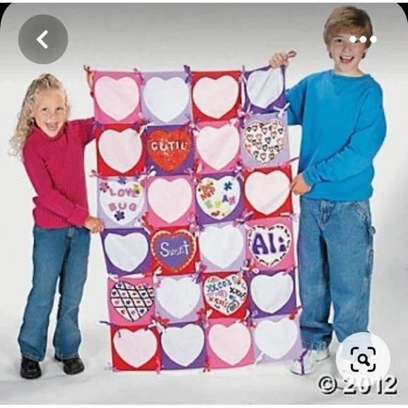 Oriental Trading Company 24 Pocket HEART Classroom 8