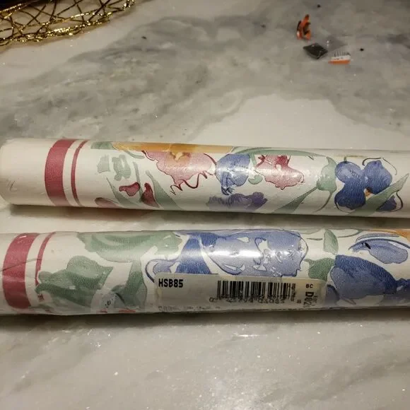 Floral Wallpaper Border 2 Rolls Vinyl white, Purple, Green  10.2 in x 5 yards ea