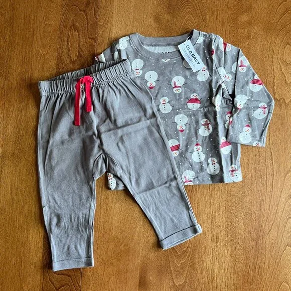 Old Navy snowman outfit 6-12m NWT