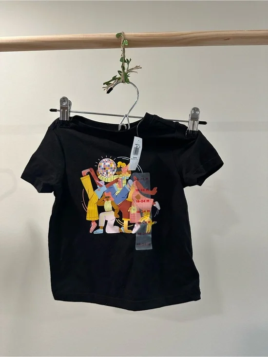 Old Navy Black Short-Sleeve Tee with Colorful Dance Graphic