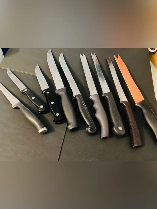 Bulk Lot Of Kitchen Knives Various Sizes
