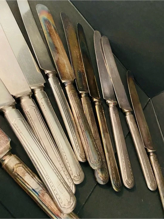 Vintage Art Deco Baronet Tudor Silver plate Butter Spreaders