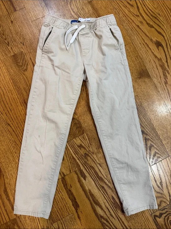 Boy’s Old Navy Slim Taper Joggers/Pants. Size 8.