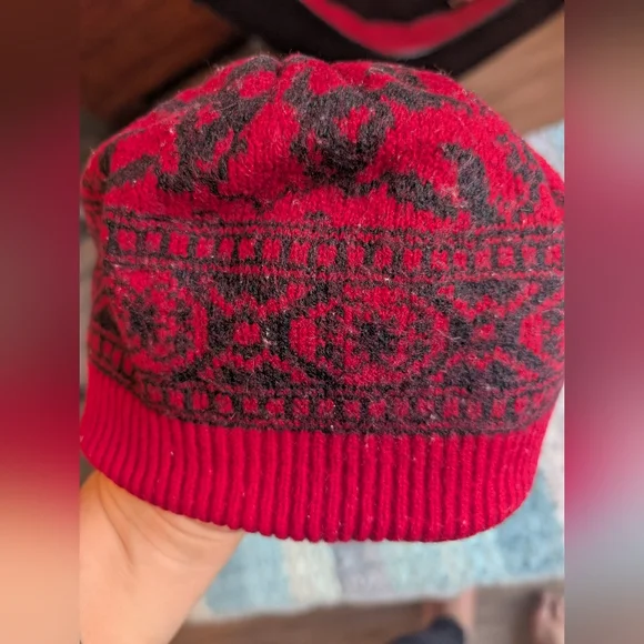 Anne Klein II Aris Vibrant Red‎ Knit Hat Wool/Acrylic Blend