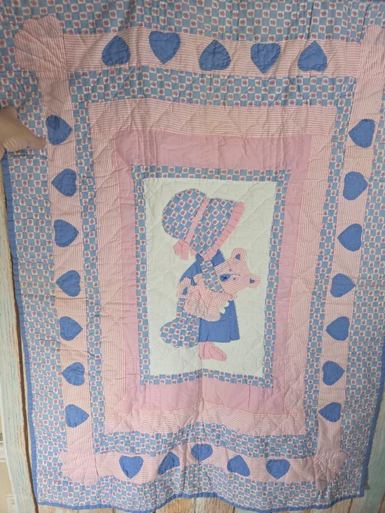1980's Britannica Home Fashions Pink and Blue Window Panel. Sunbonnet Sue