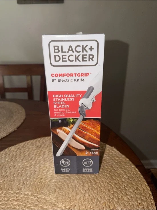 Black & Decker Electric Knife in White, Gray, and Red Packaging brand new
