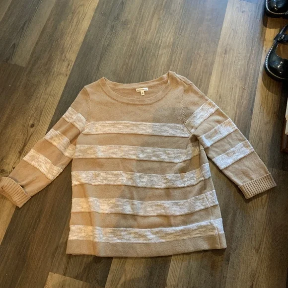 Croft&Barrow 100 percent cotton sweater. Worn about 2x‎