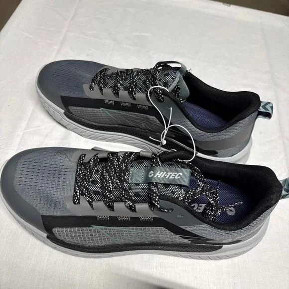 trail shoes size 10.5 ,new