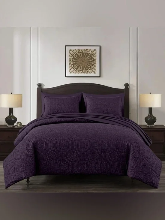 Plush Quilted Queen 3 piece Bedspread Set in Deep Purple